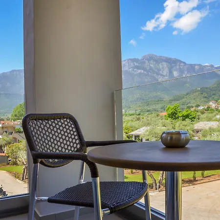 Princess Golden 克里斯阿穆迪亚